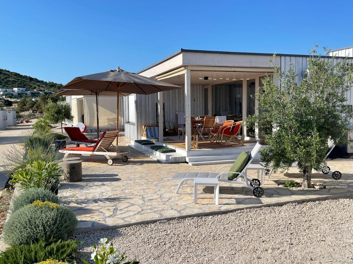 Buqez Eco Resort - Beachfront 20 & House 42 Drage Extérieur photo